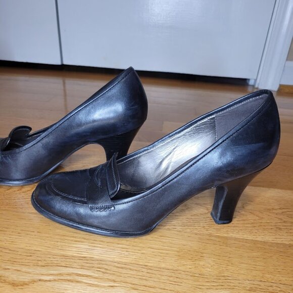Naturalizer Black Leather Loafer Heels – Size 10W - Picture 2 of 5